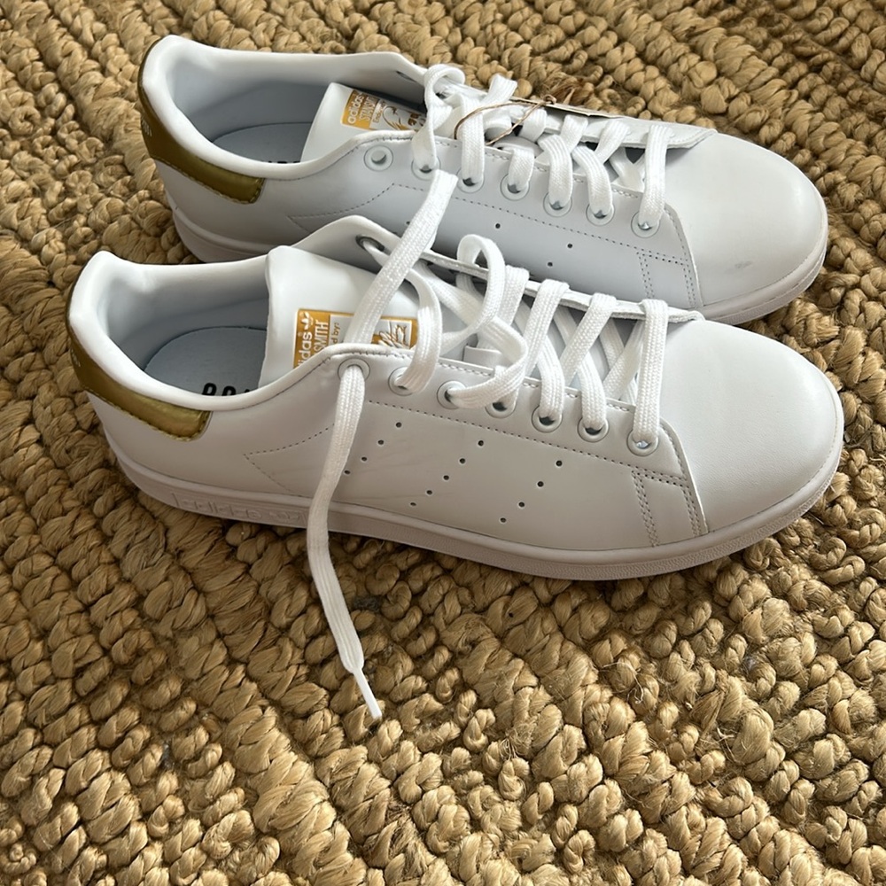adidas Stan Smith White Gold Metallic shoes women’s size 9 - Picture 3 of 10